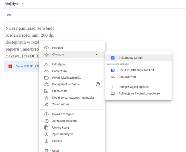 Zrzut ekranu z dysku Google, wyświetlone okna z zaznaczonymi opcjami Otwórz w - oraz w kolejnym oknie - Dokumenty Google